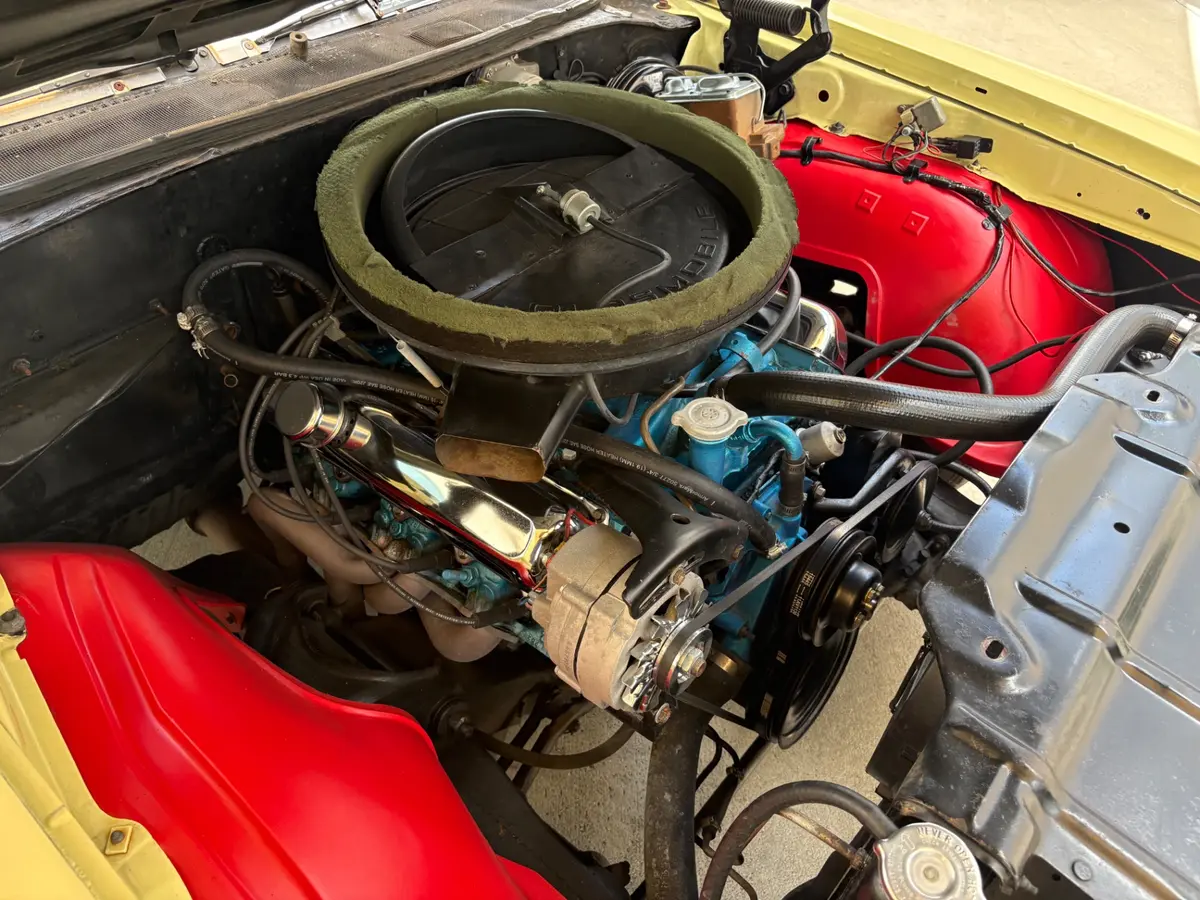 Vehicle photo 28