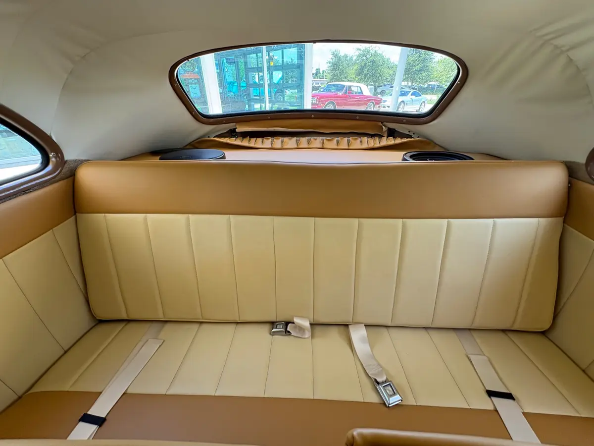 Vehicle photo 33