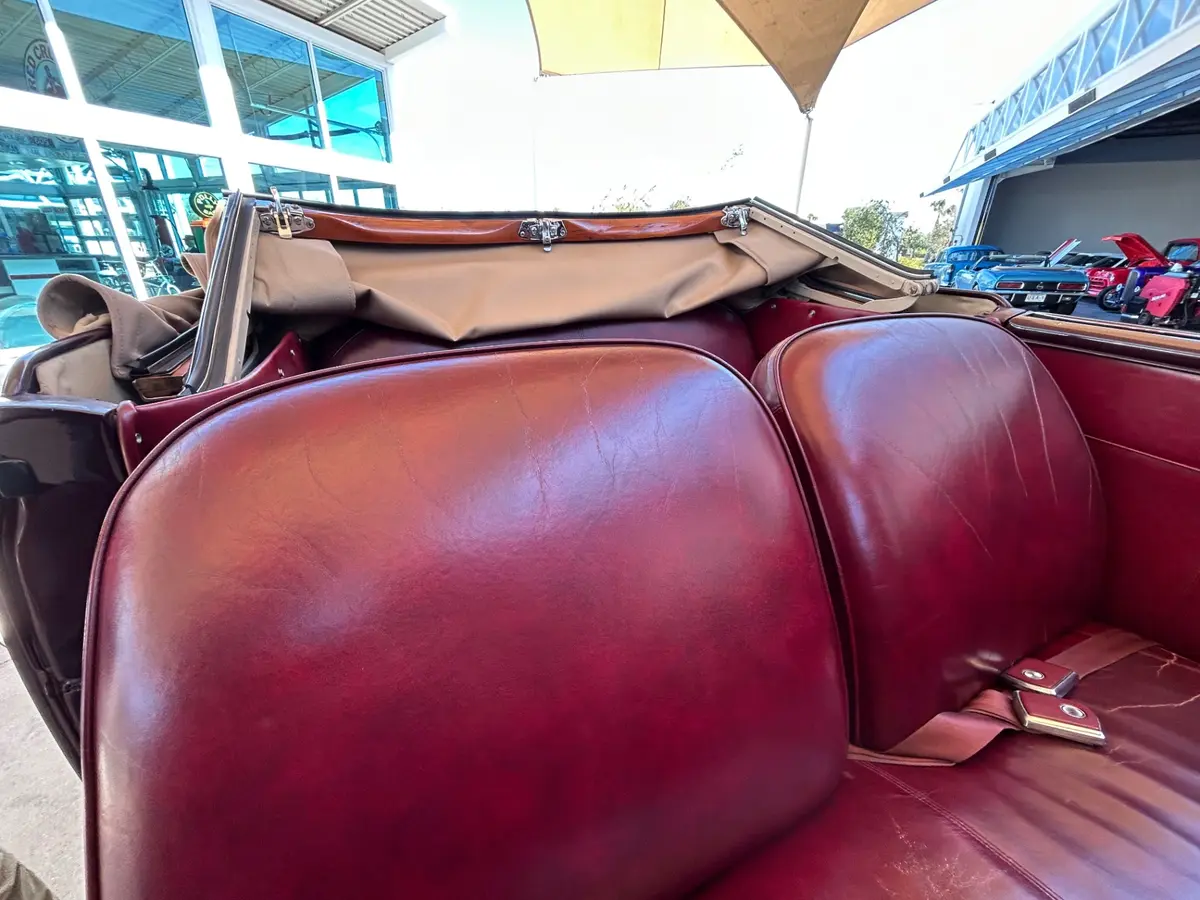Vehicle photo 44