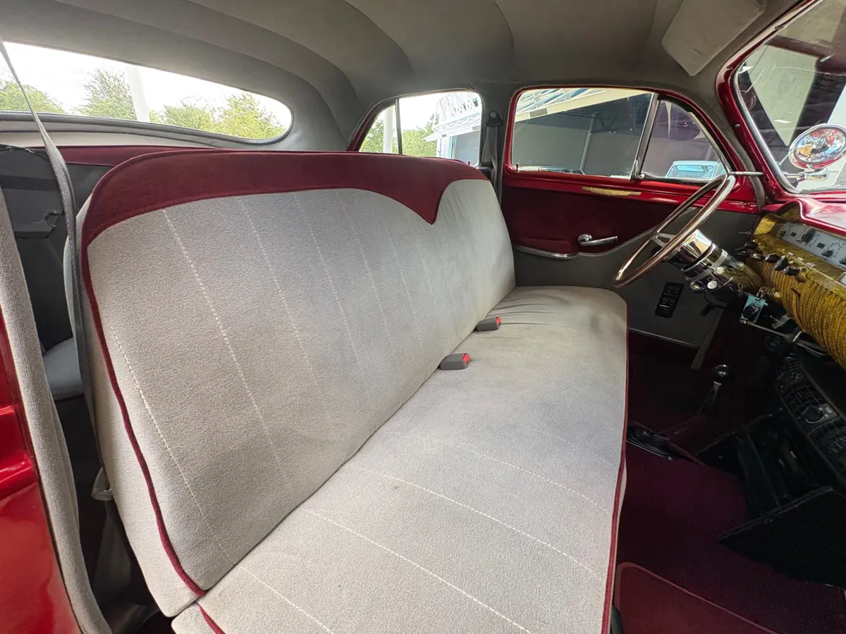 Vehicle photo 45