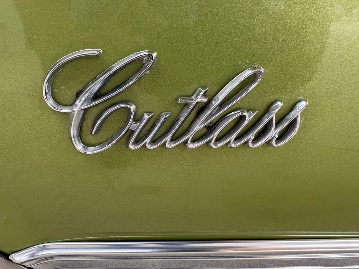 Vehicle photo 28