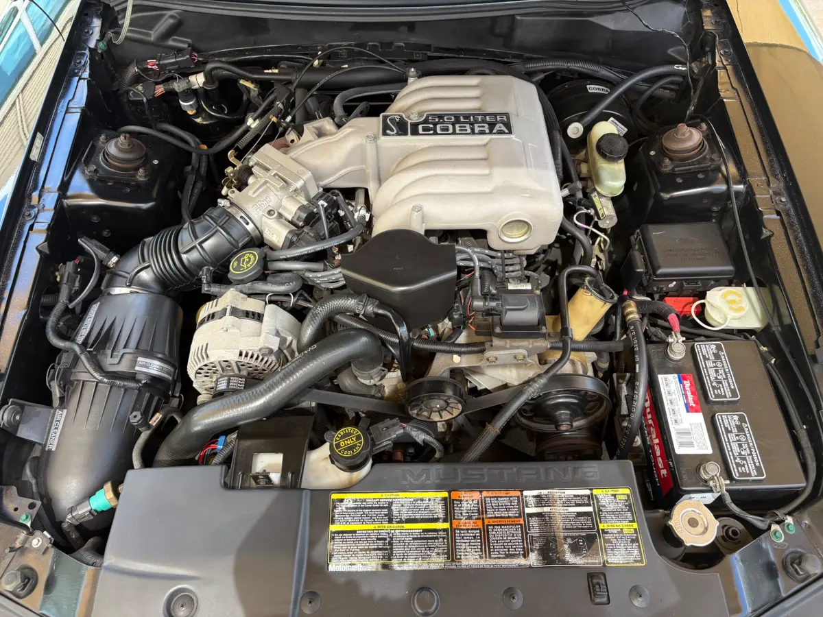 Vehicle photo 33