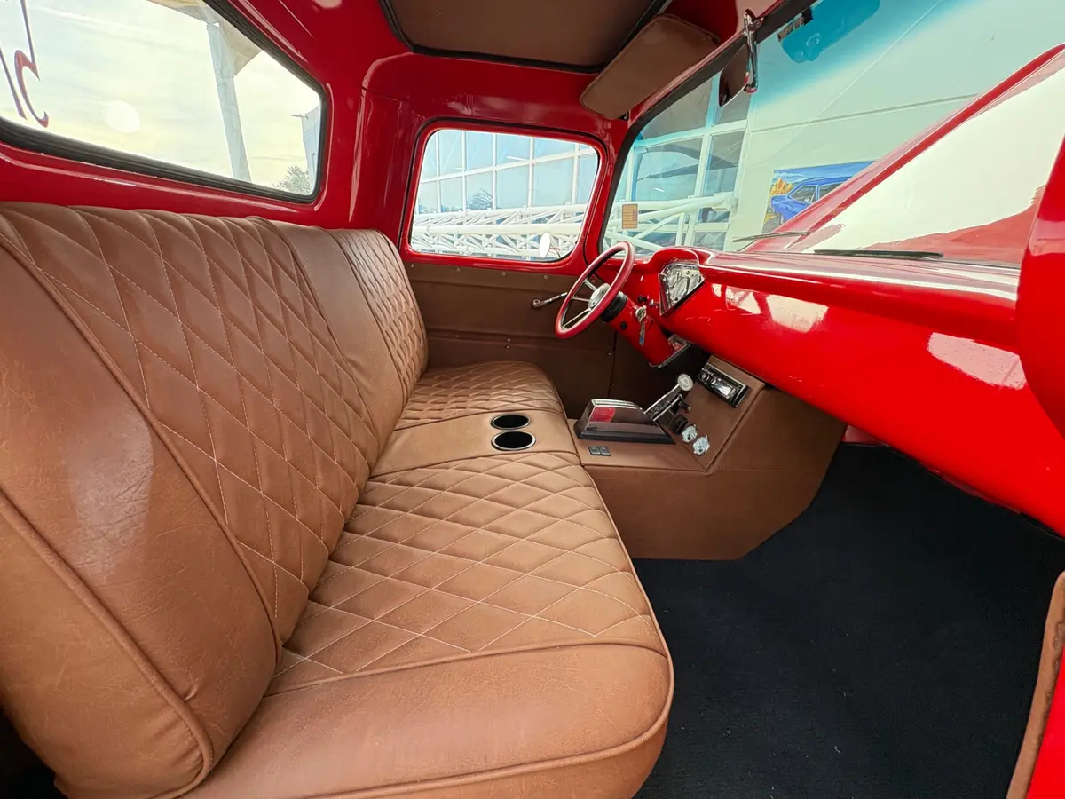 Vehicle photo 36