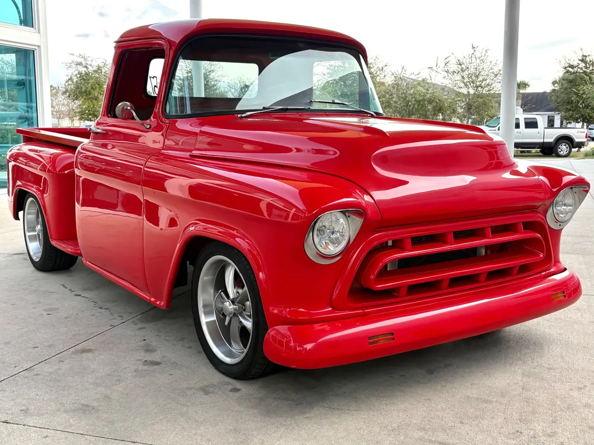 Vehicle photo 4