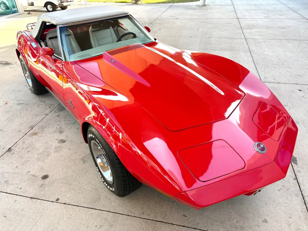 Vehicle photo 21