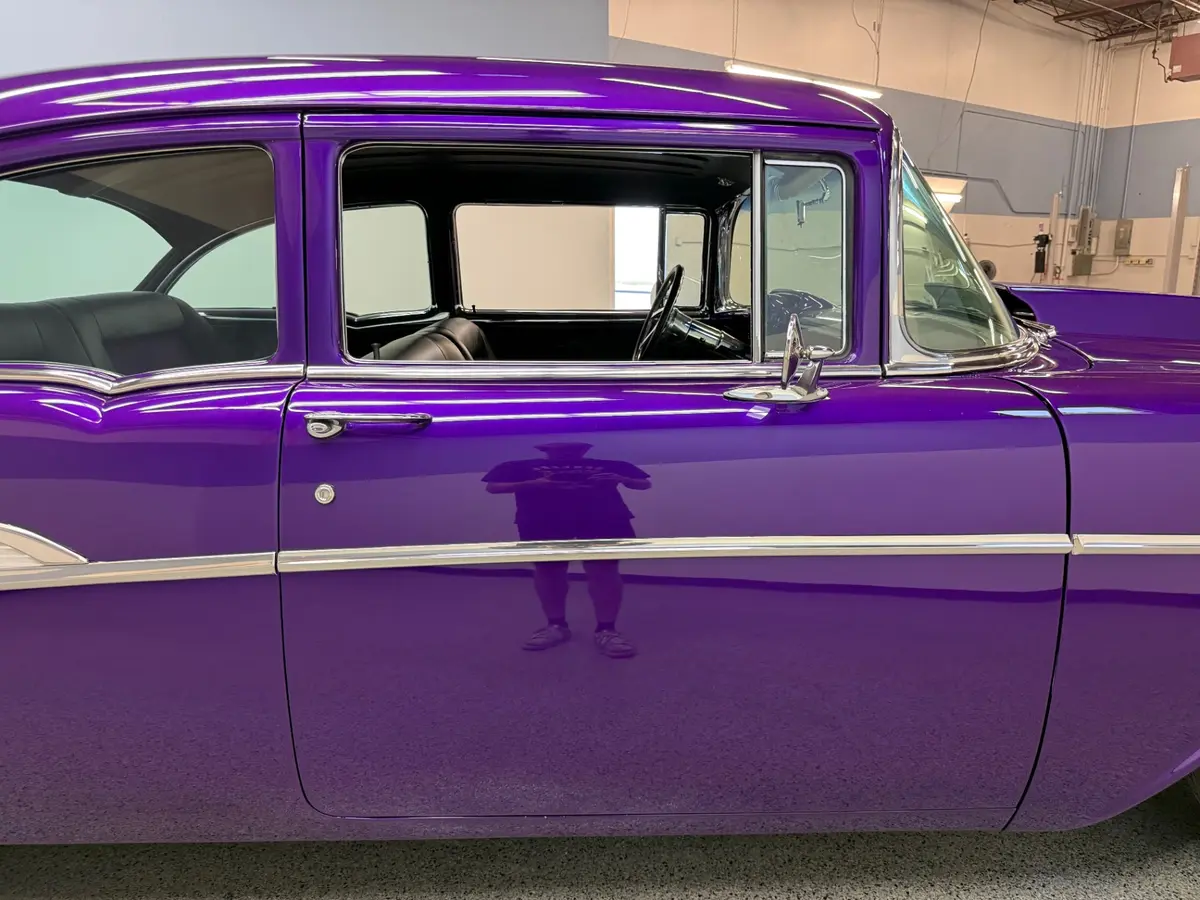 Vehicle photo 23