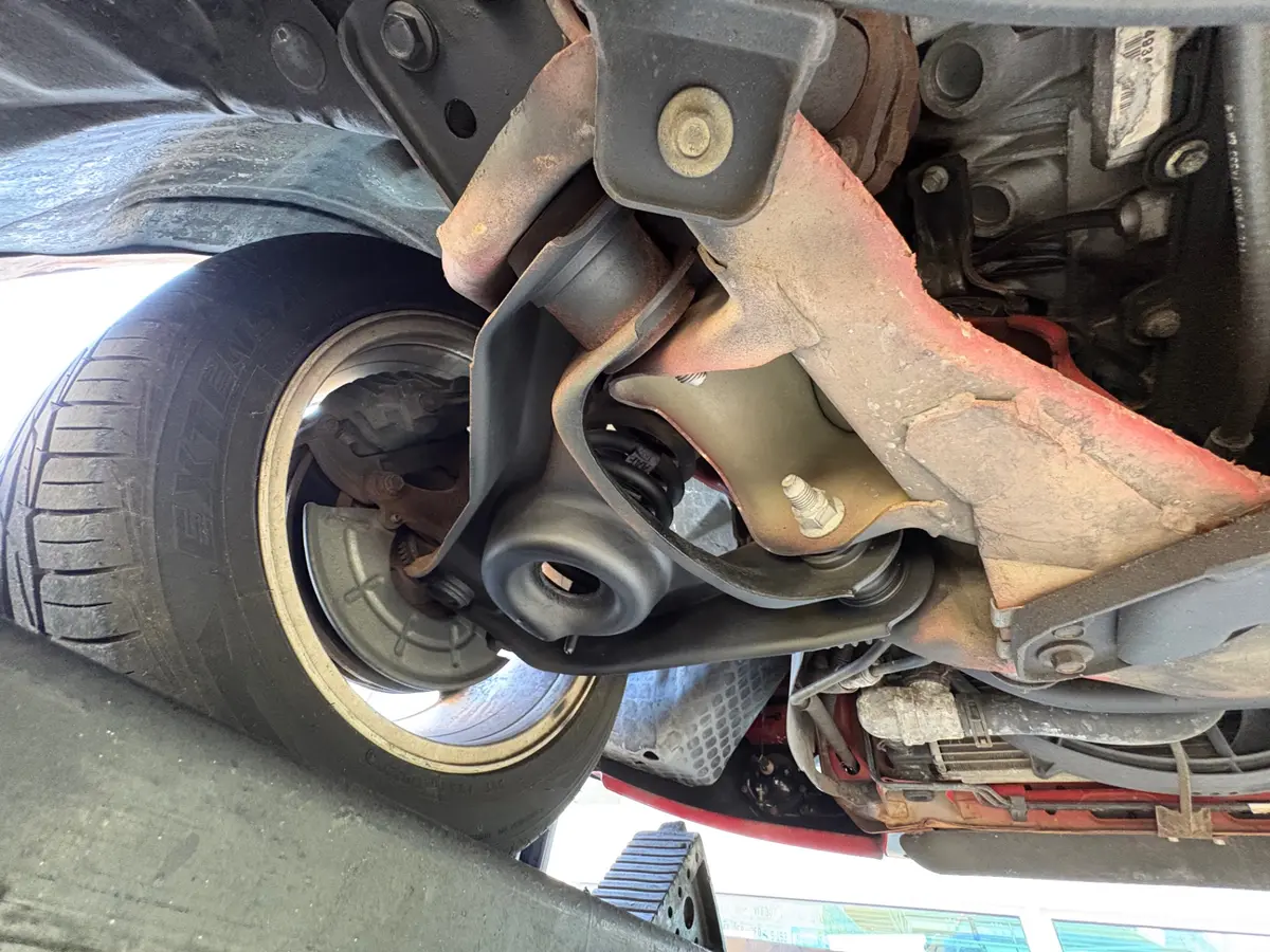 Vehicle photo 57