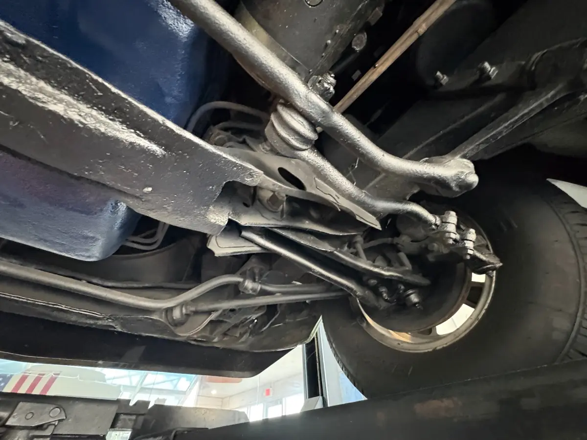 Vehicle photo 57