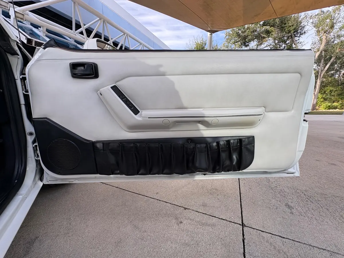 Vehicle photo 40