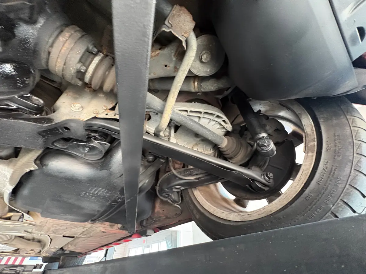 Vehicle photo 47