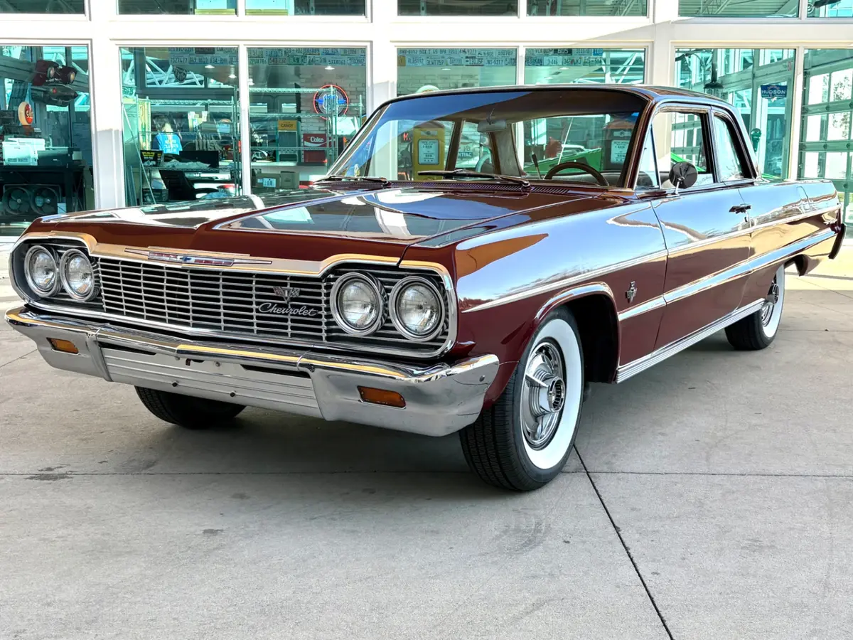 Vehicle photo 1