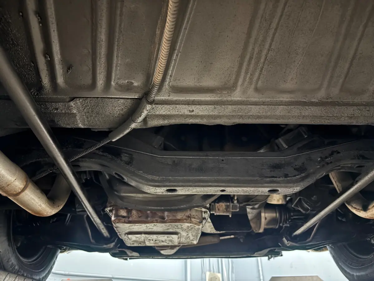 Vehicle photo 49