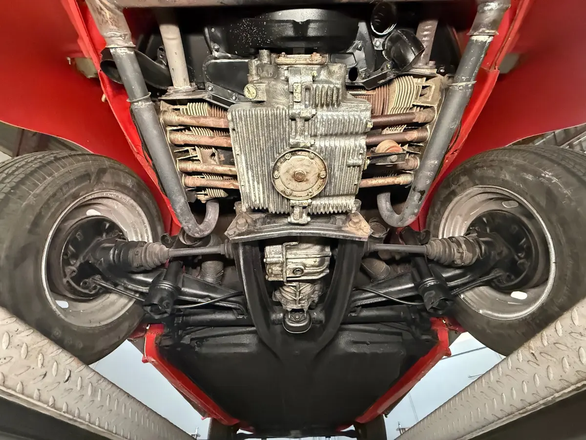 Vehicle photo 46