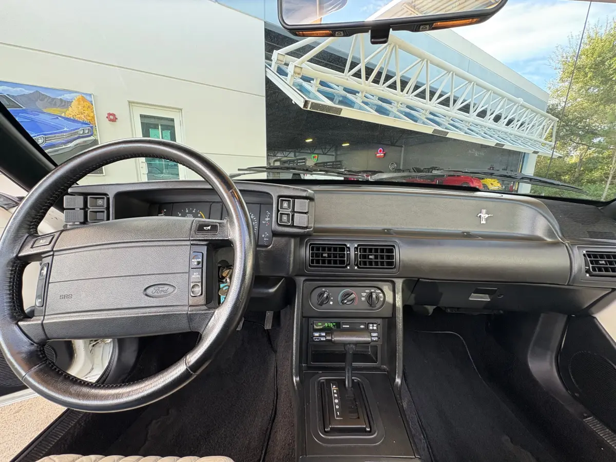 Vehicle photo 39