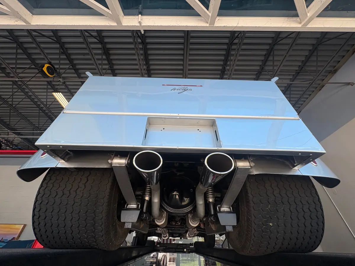 Vehicle photo 41