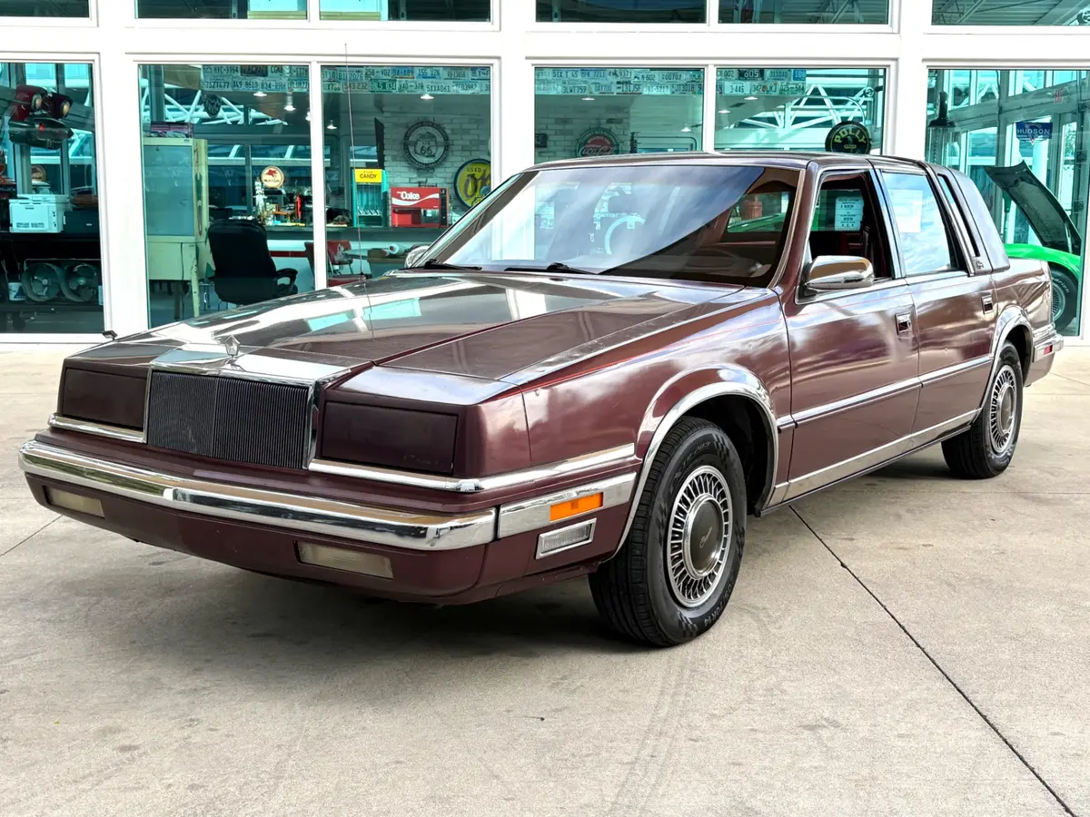 Vehicle photo 12
