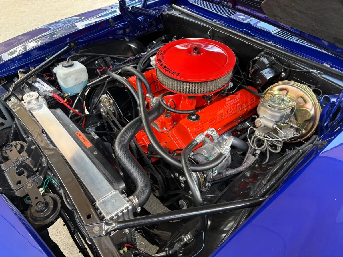 Vehicle photo 29