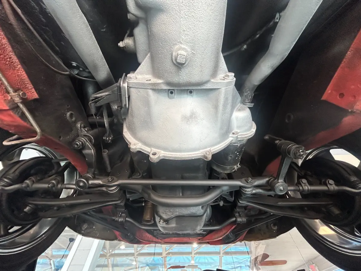 Vehicle photo 38