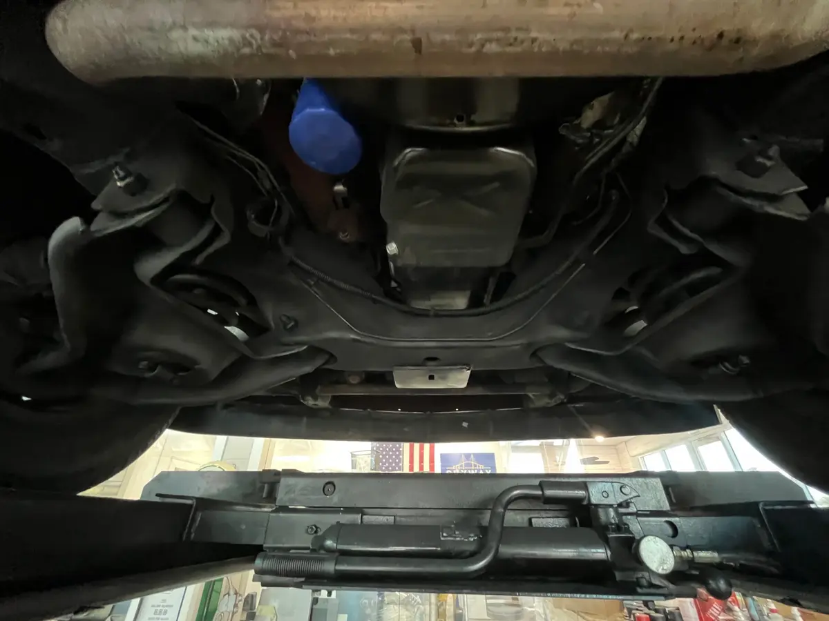Vehicle photo 51