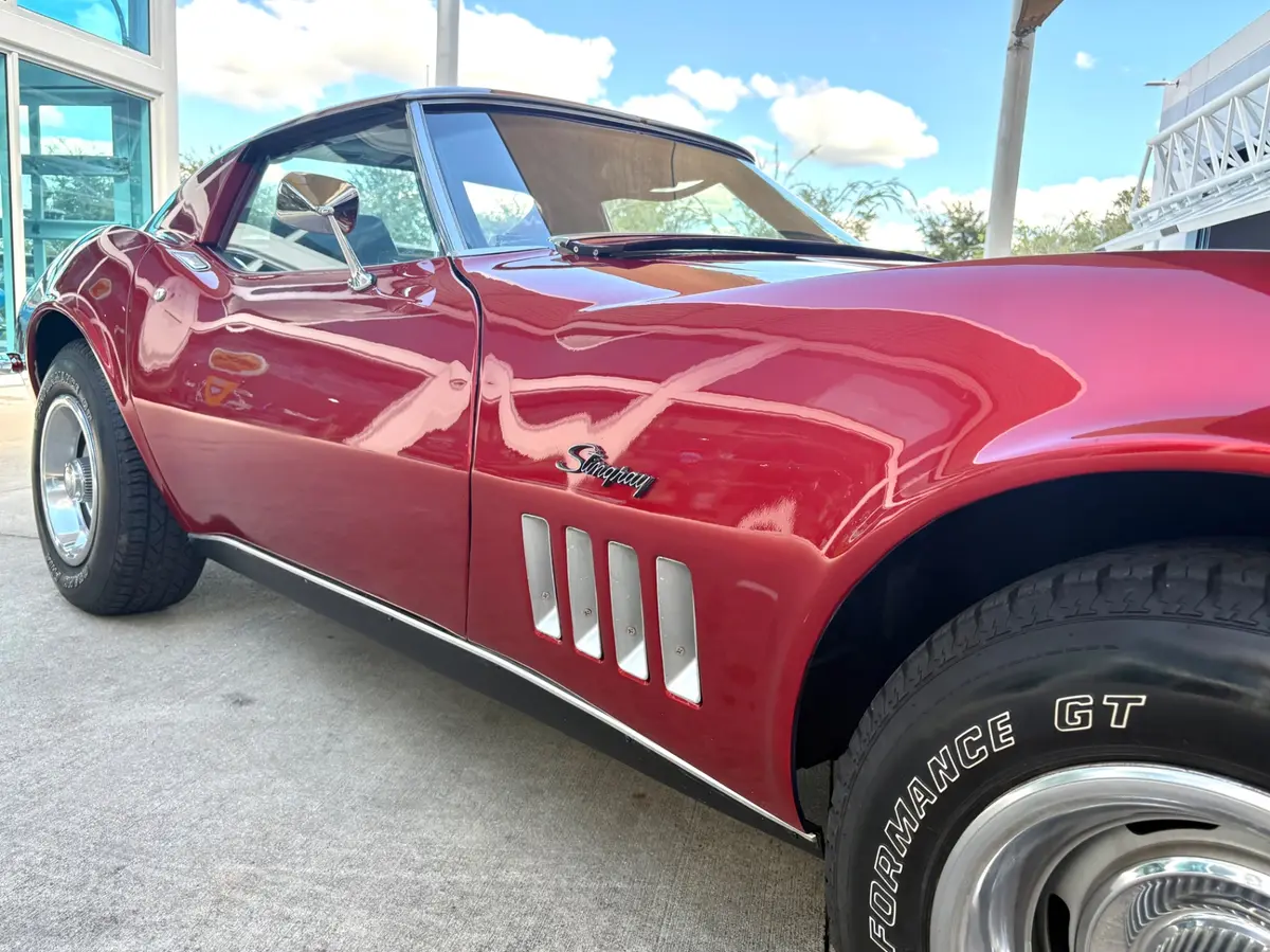 Vehicle photo 18