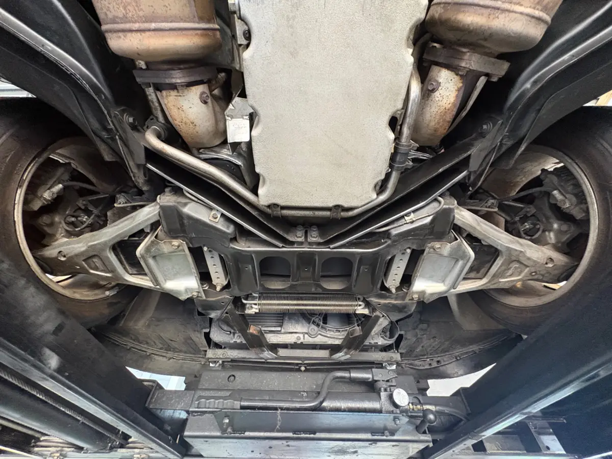 Vehicle photo 49