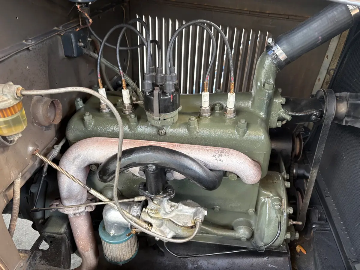 Vehicle photo 26