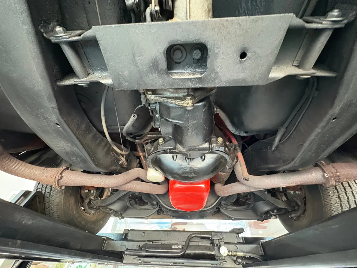 Vehicle photo 49