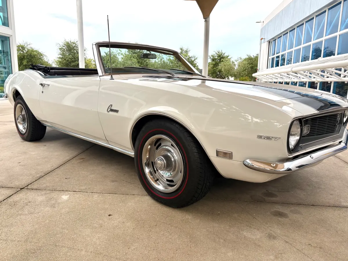 Vehicle photo 19
