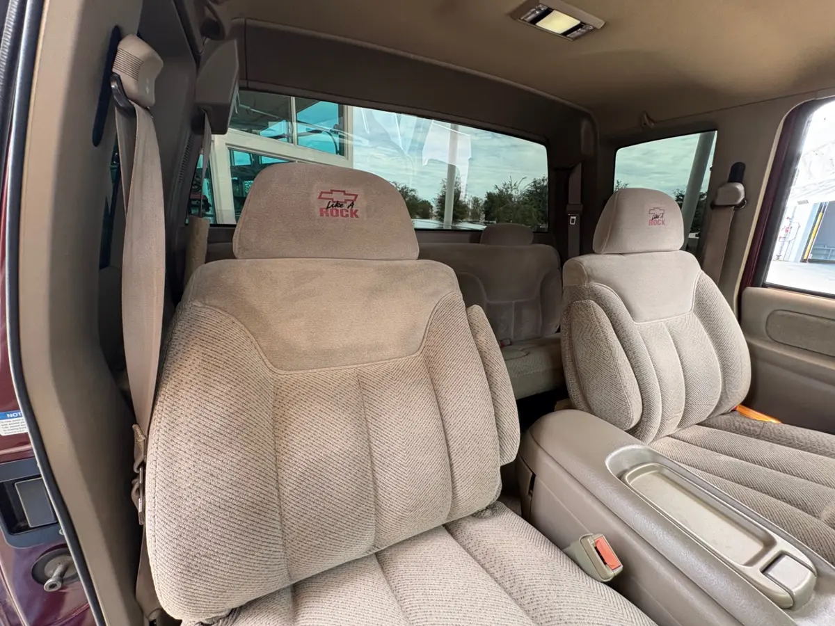 Vehicle photo 40