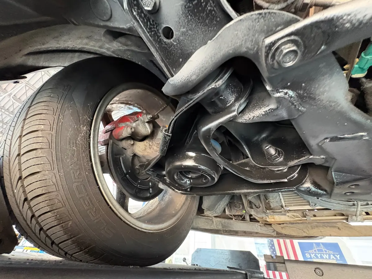 Vehicle photo 48