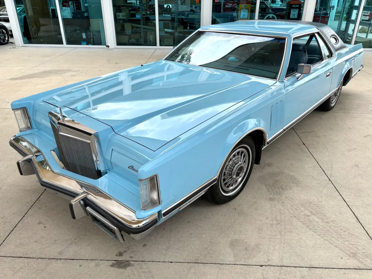 Vehicle photo 20
