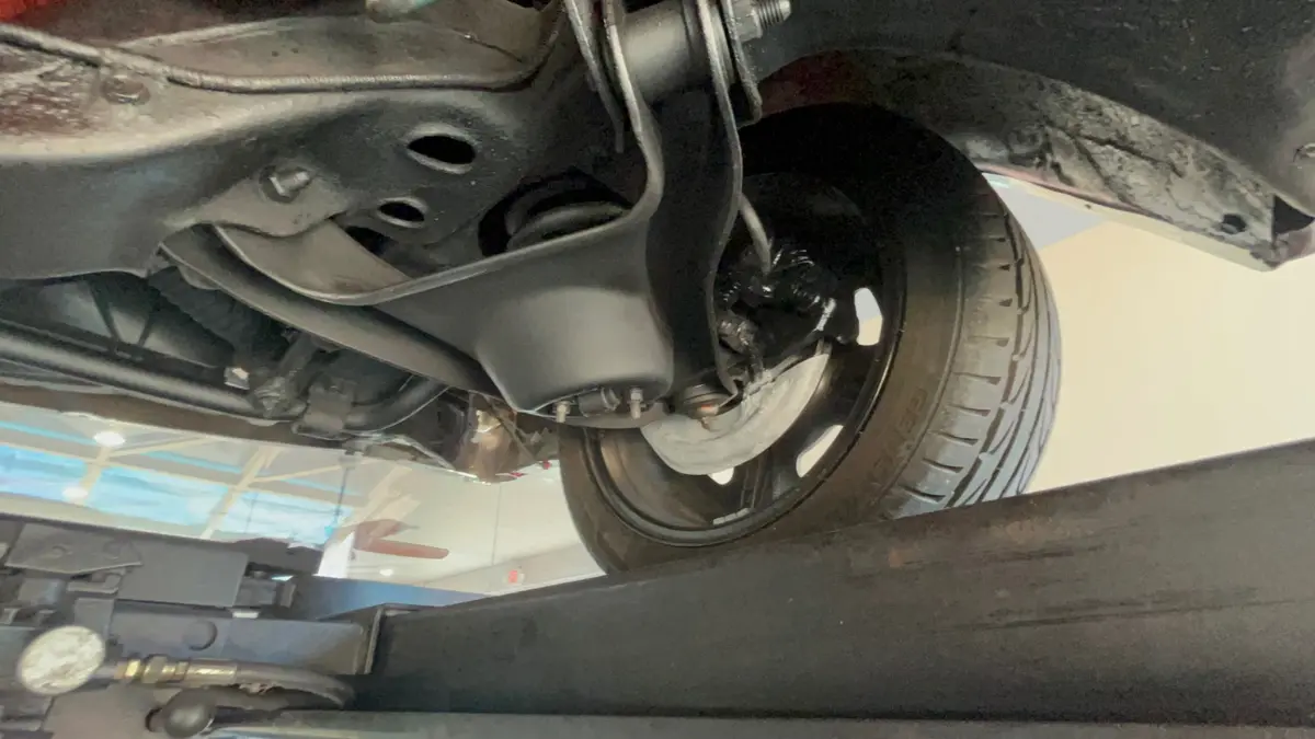 Vehicle photo 53