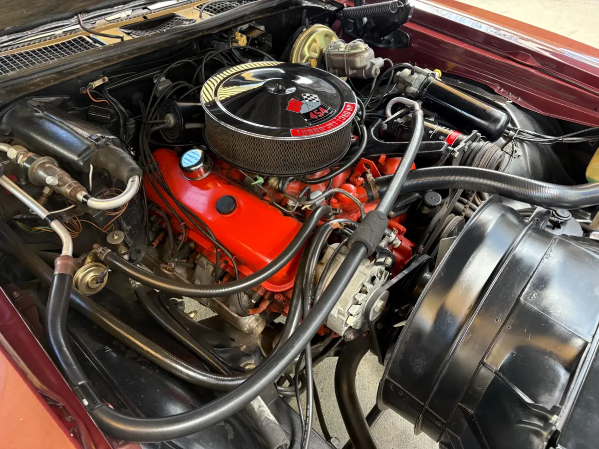 Vehicle photo 49