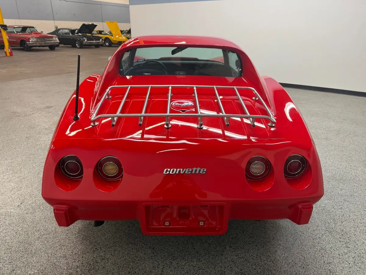 Vehicle photo 5