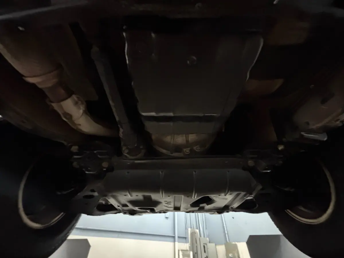 Vehicle photo 45
