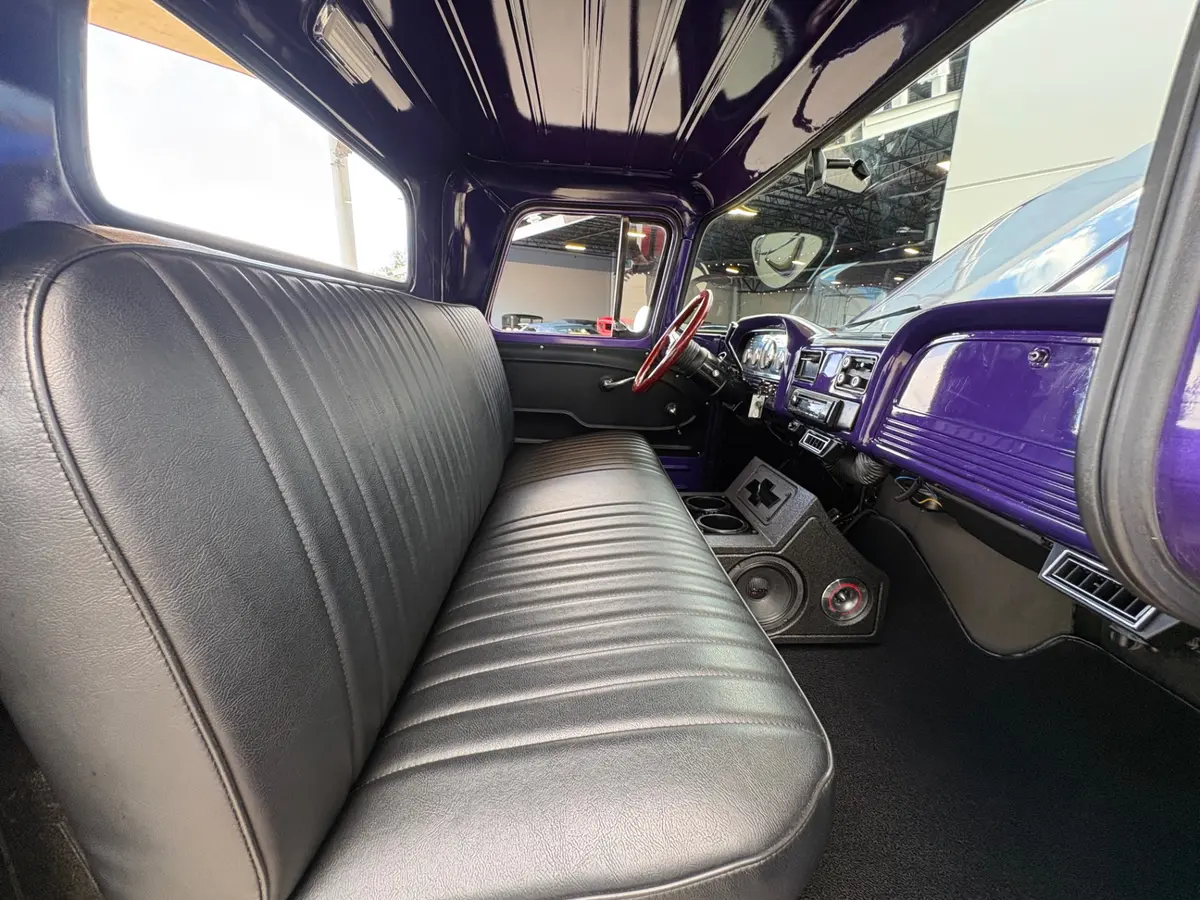 Vehicle photo 38