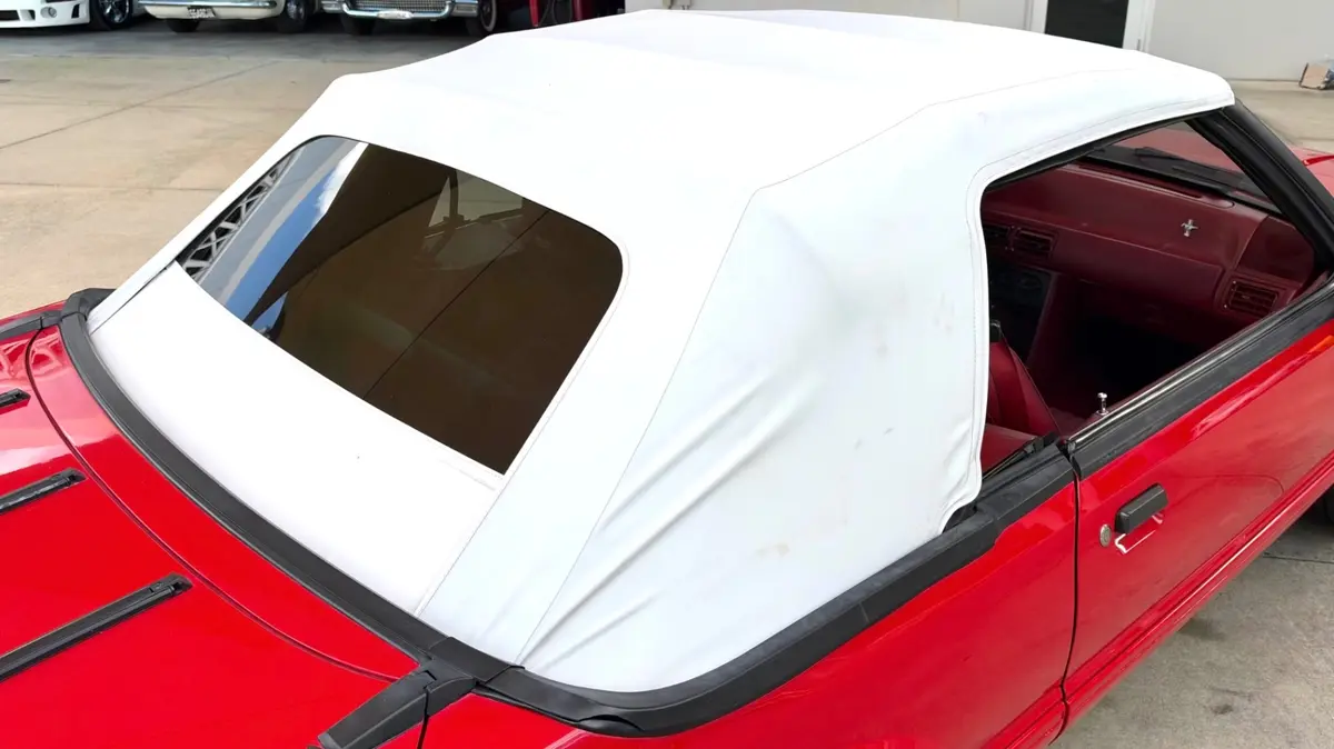 Vehicle photo 26