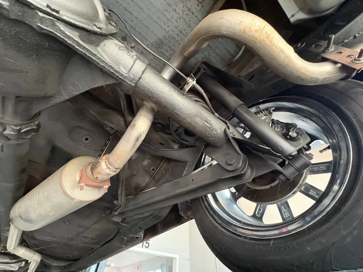 Vehicle photo 44