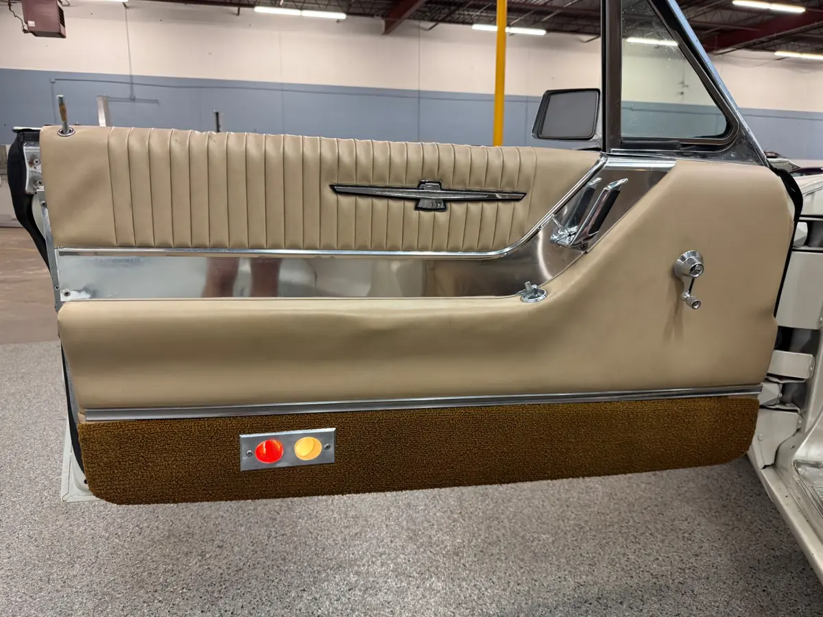 Vehicle photo 27