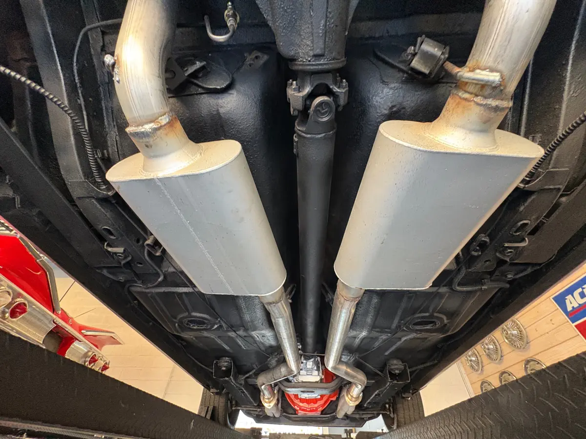 Vehicle photo 50