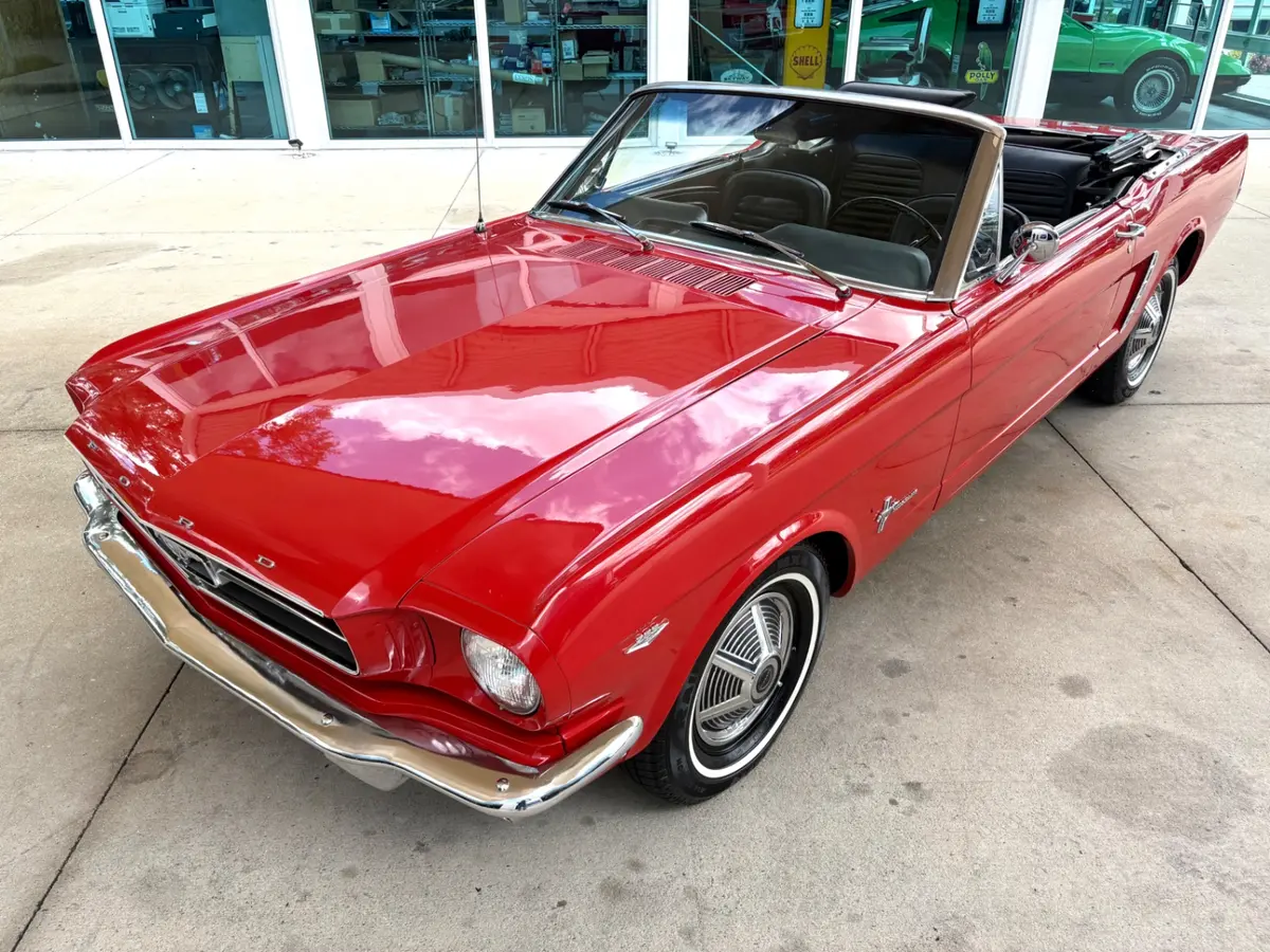 Vehicle photo 21