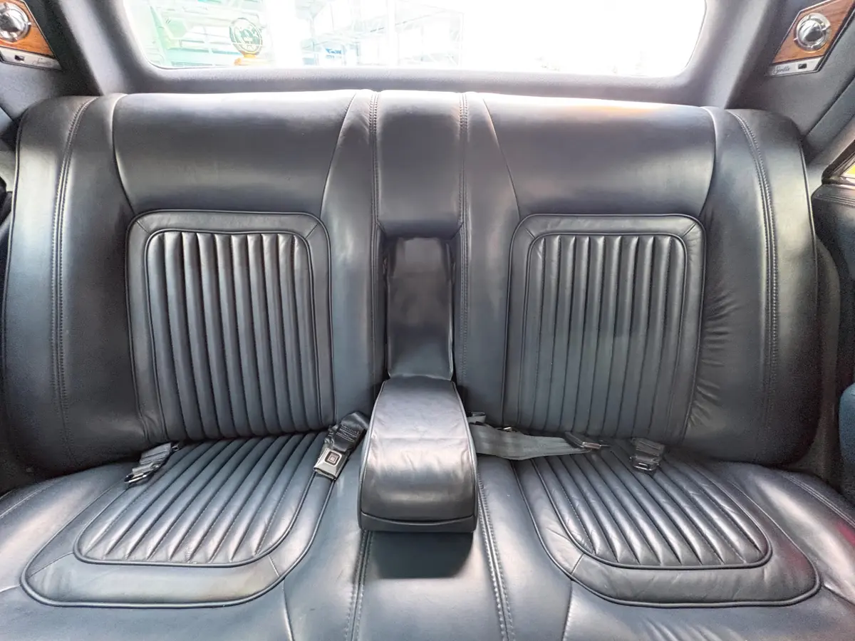 Vehicle photo 36