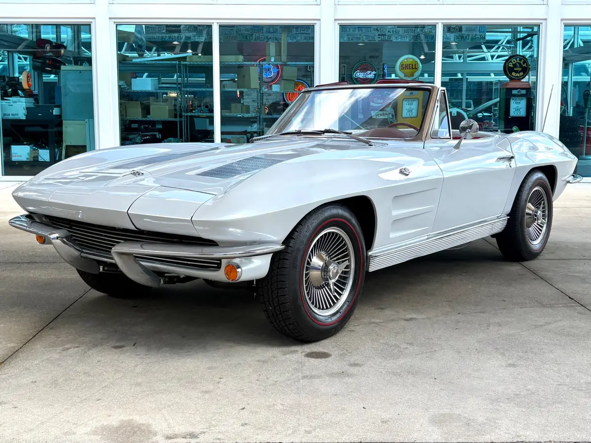 Vehicle photo 1