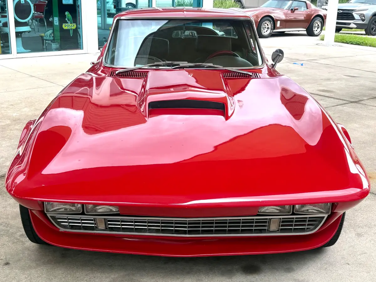 Vehicle photo 3