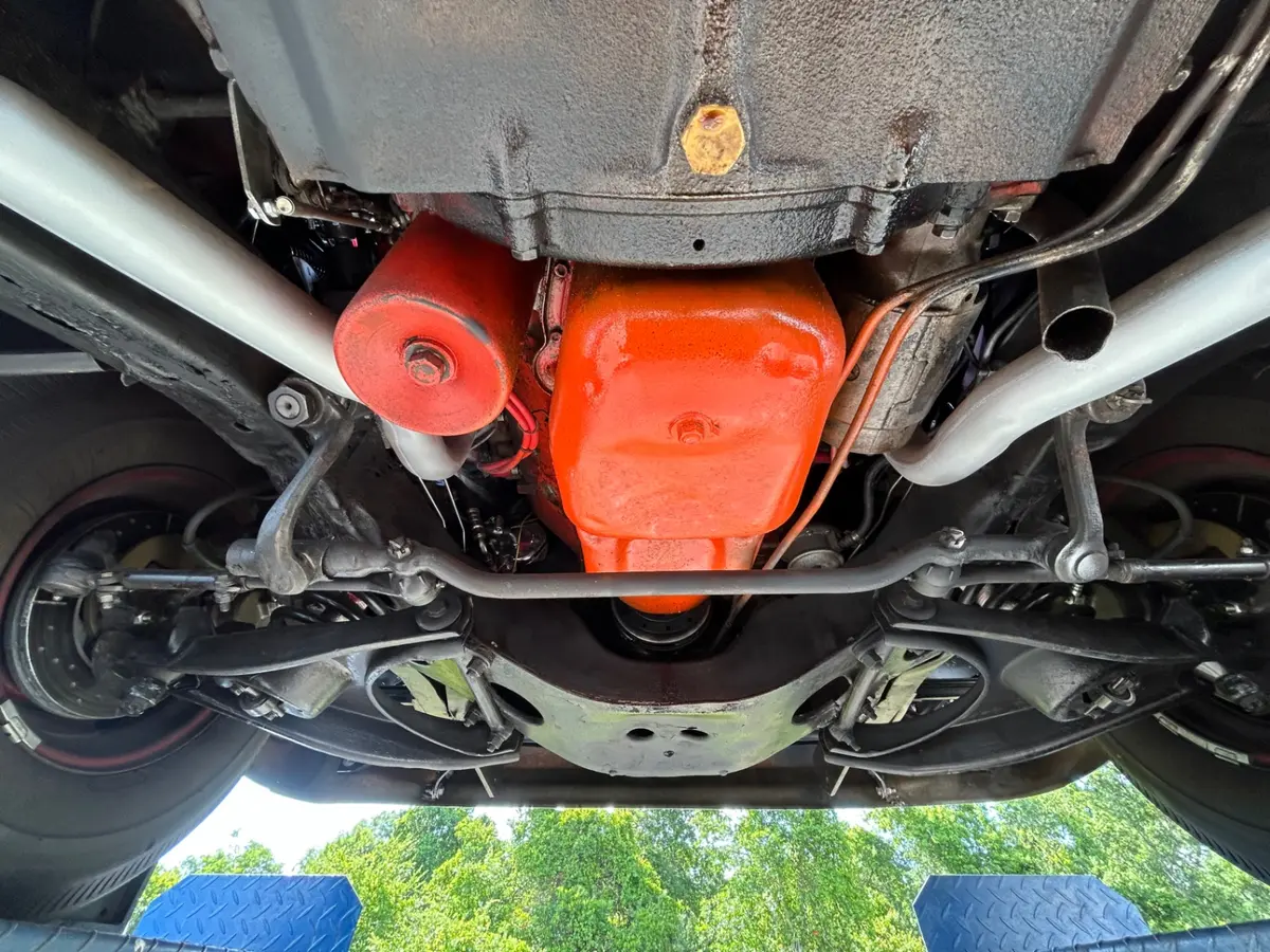 Vehicle photo 35