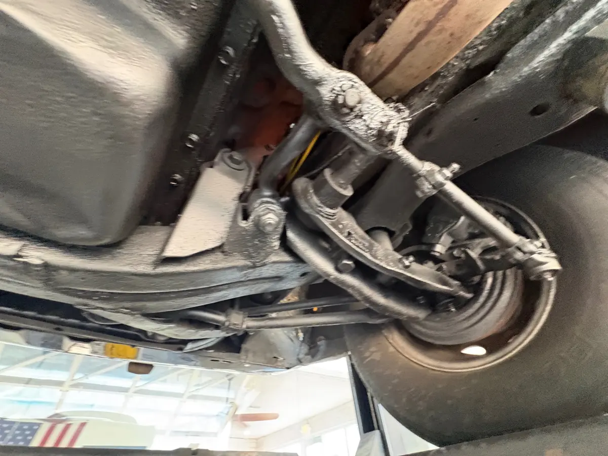 Vehicle photo 52