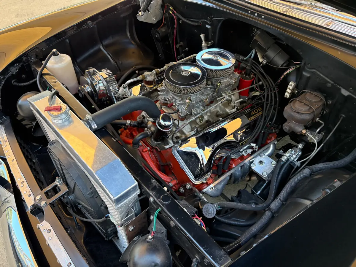 Vehicle photo 28