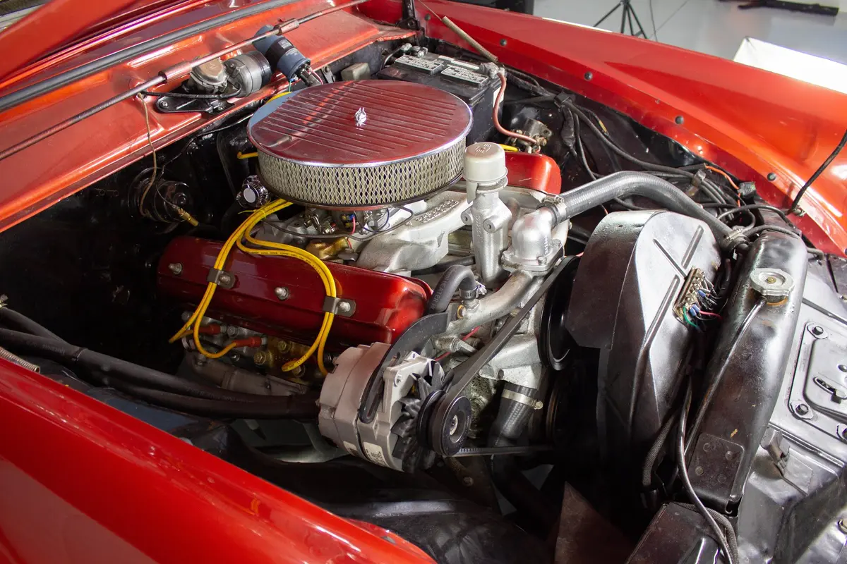 Vehicle photo 17