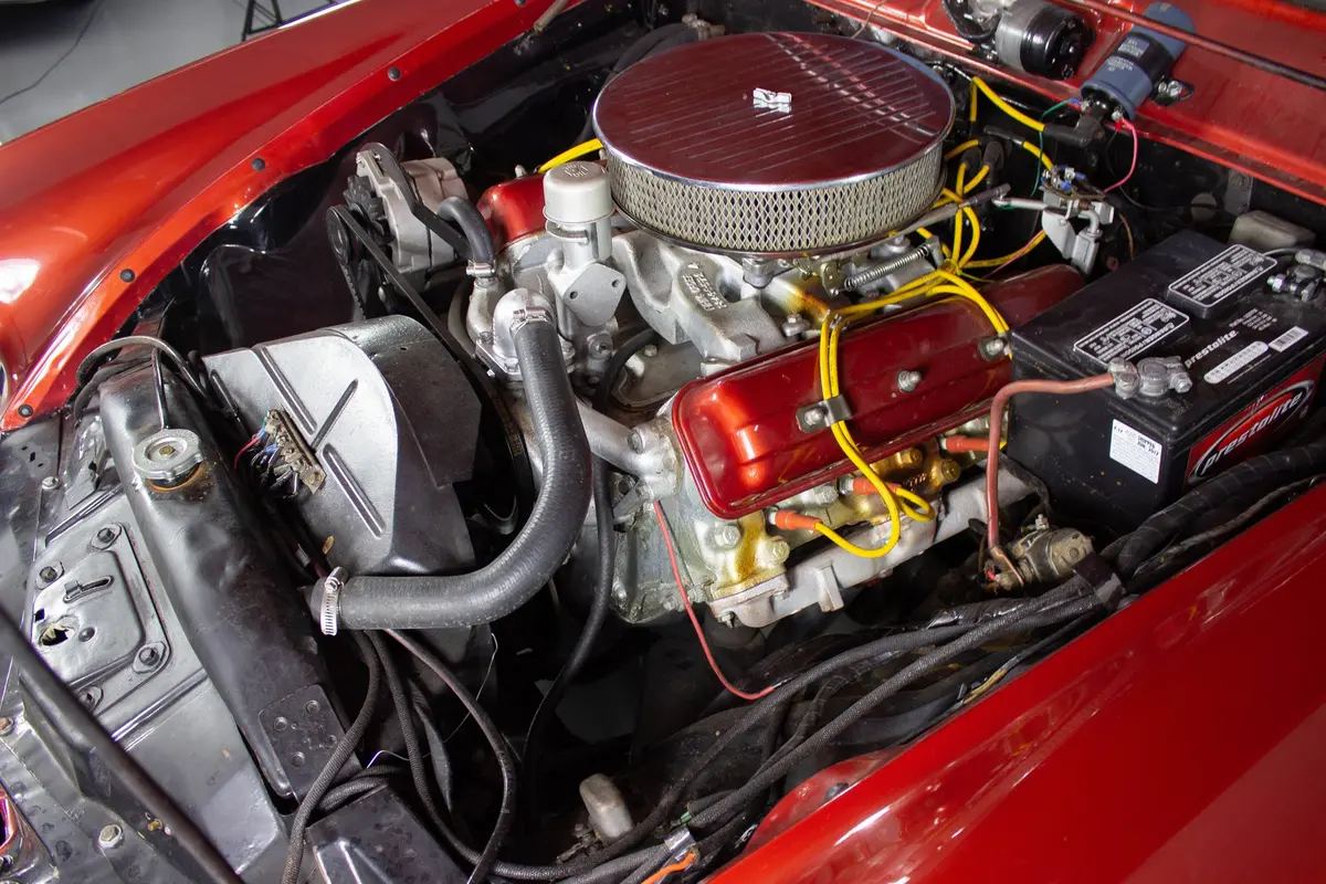 Vehicle photo 18
