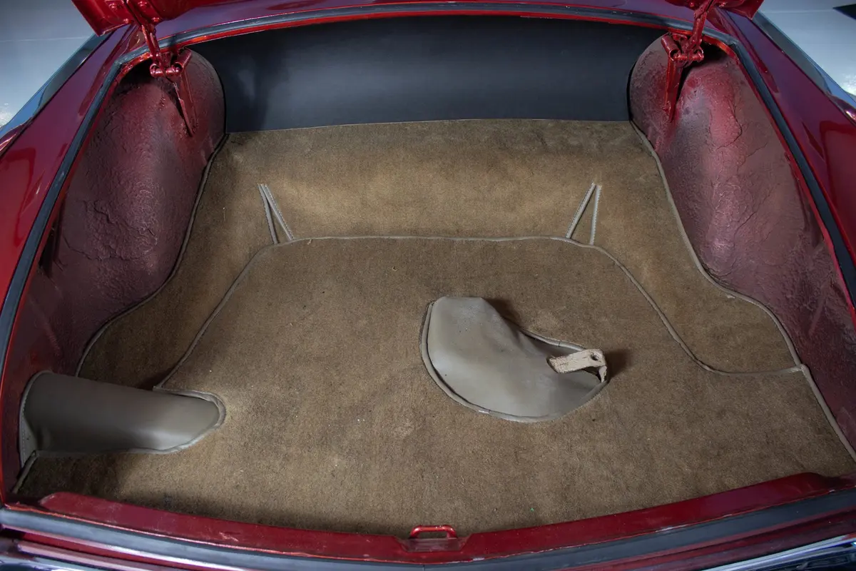 Vehicle photo 20